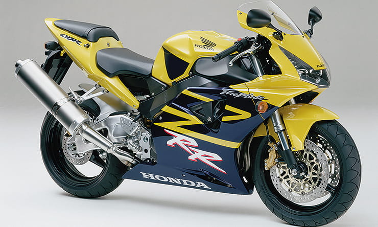 The 954 is, quite rightly, regarded as the quintessential FireBlade model.